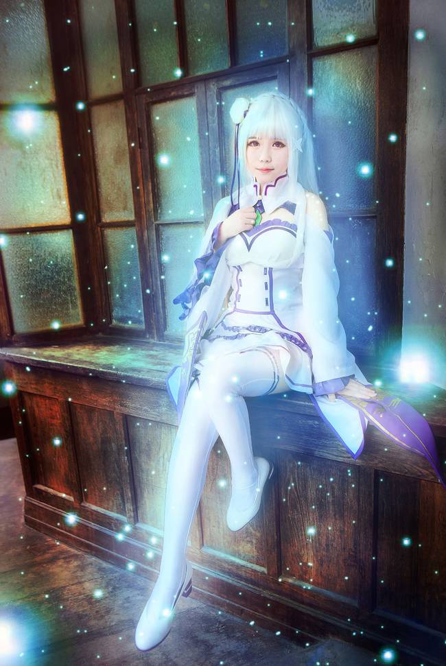Cosplay福利/Re从零开始的异世界生活艾米莉娅腿控白丝cosplay福利