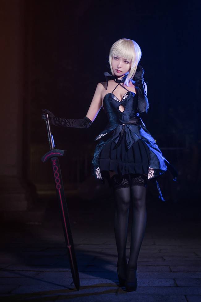 Cosplay福利/Fate/Grand Order 黑saber 满破