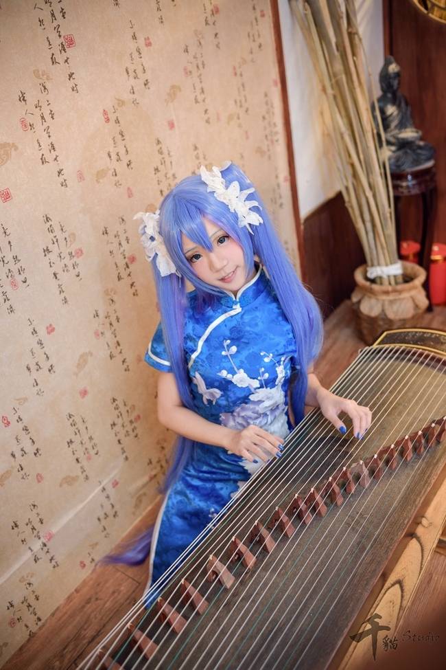 Cosplay福利/VOCALOID初音未来 美女白丝美腿cosplay福利