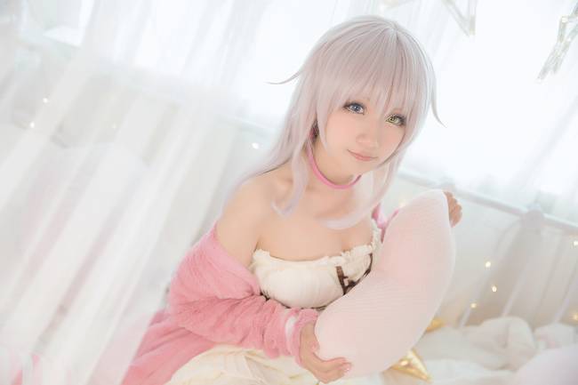 Cosplay福利/猫美女巨乳 白丝私房cosplay福利美图
