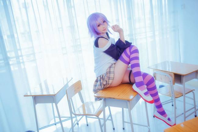 Cosplay福利/十字架与吸血鬼白雪美逸短裙丝袜cosplay福利