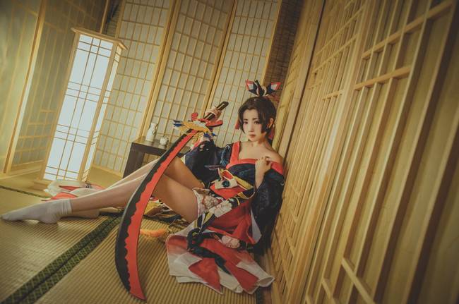 Cosplay福利/妖刀姬樱雨刀舞 美腿御姐
