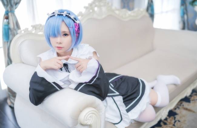 Cosplay福利/蕾姆萝莉白丝诱惑cosplay福利