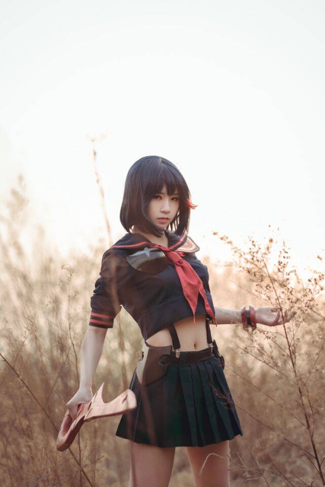 Cosplay福利/KILL la KILL缠流子美女腿玩年