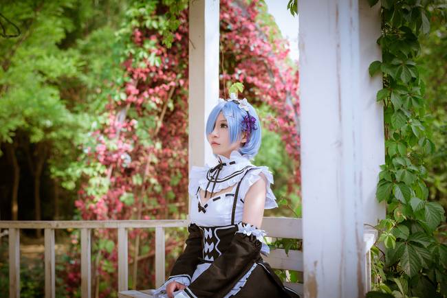 Cosplay福利/蕾姆萝莉巨乳 唯美白丝女仆cosplay福利