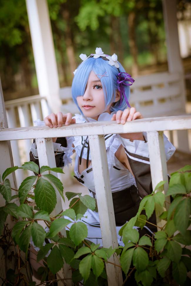 Cosplay福利/蕾姆萝莉巨乳 唯美白丝女仆cosplay福利