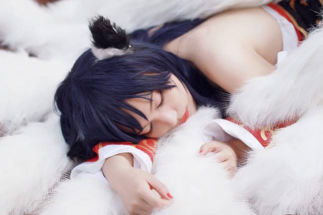 Cosplay福利/英雄联盟九尾妖狐阿狸性感cosplay美女图片