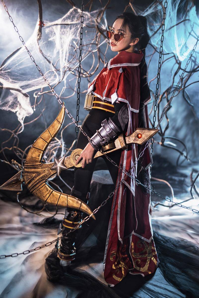 Cosplay福利/御姐风！英雄联盟暗夜猎手薇恩cosplay图片