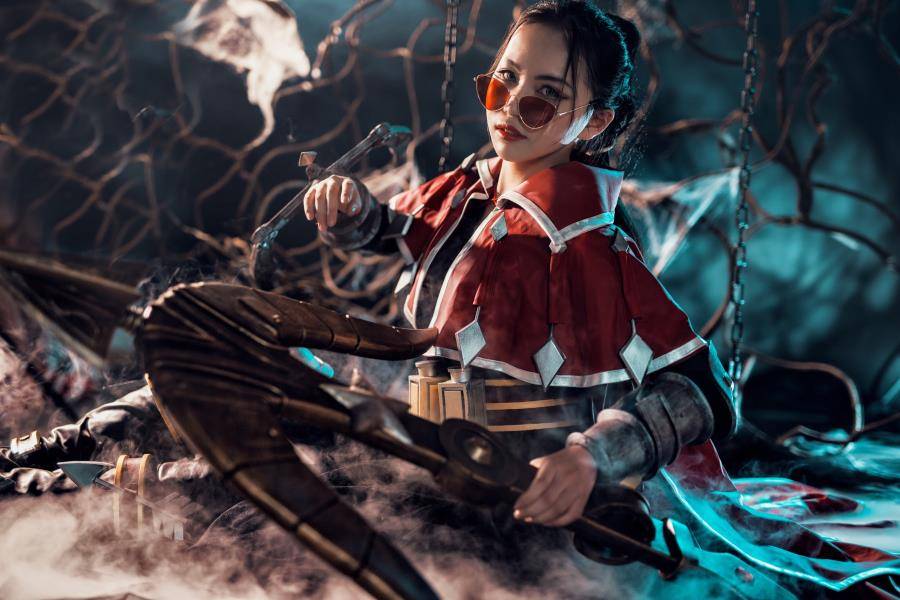 Cosplay福利/御姐风！英雄联盟暗夜猎手薇恩cosplay图片