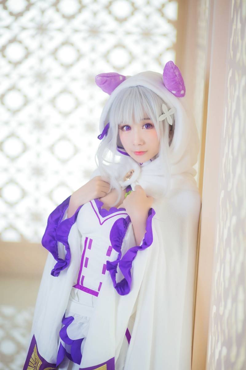 Cosplay福利/艾米莉娅E.M.T斗篷睡衣cos图片