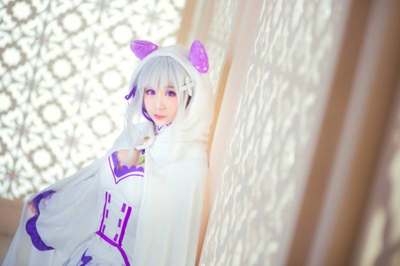 Cosplay福利/艾米莉娅E.M.T斗篷睡衣cos图片