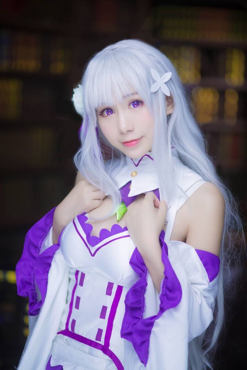Cosplay福利/艾米莉娅E.M.T斗篷睡衣cos图片