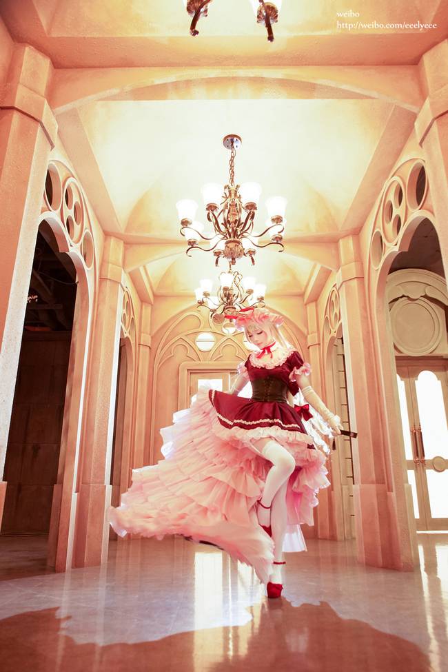 Cosplay福利/东方Project八云紫 萝莉巨乳白丝吊带过膝袜