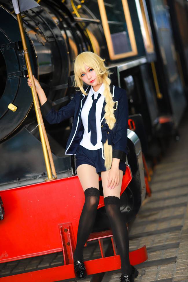 Cosplay福利/黑丝绝对领域制服美少女 Fate/Apocrypha 贞德COSPLAY美图欣赏 cn:彩芸