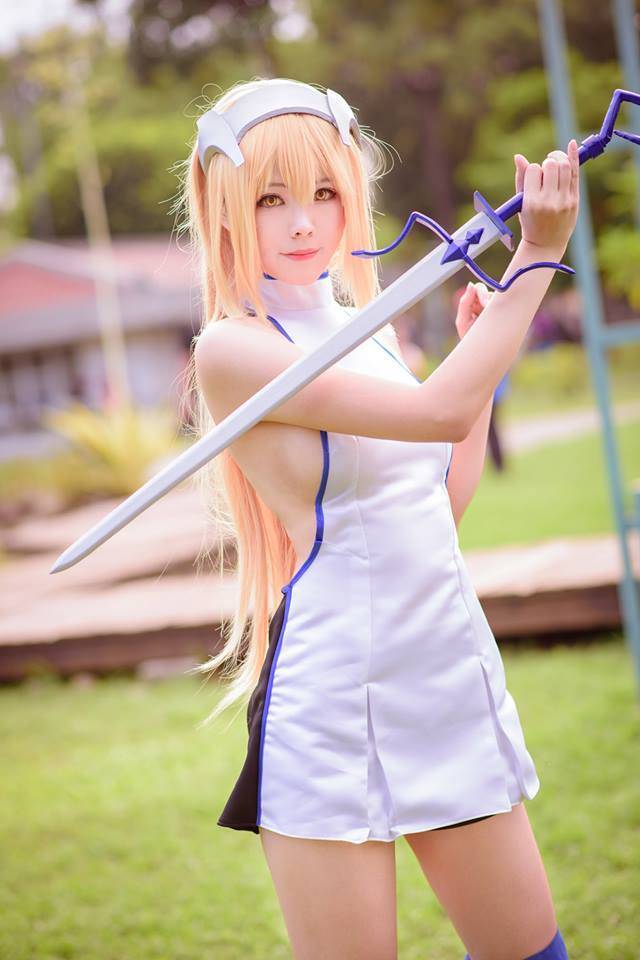 Cosplay福利/《怕不怕掉下来》在地下城寻求邂逅是否搞错了什么 艾丝·华伦斯坦COSPLAY美图欣赏 cn:Arty亞緹