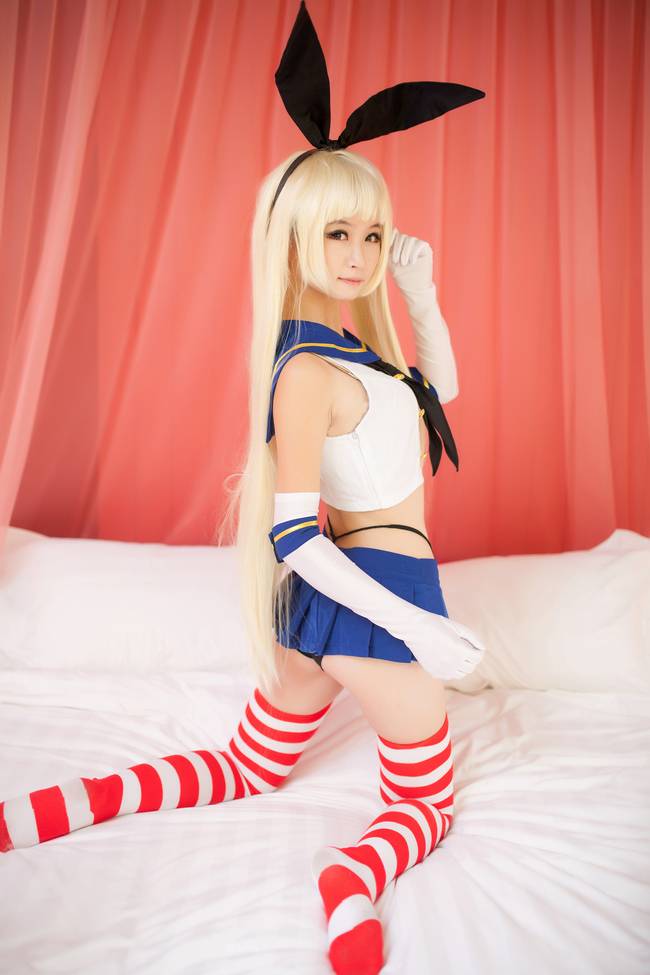 Cosplay福利/舰队Collection岛风 兔女郎 粉白条纹过膝袜美腿