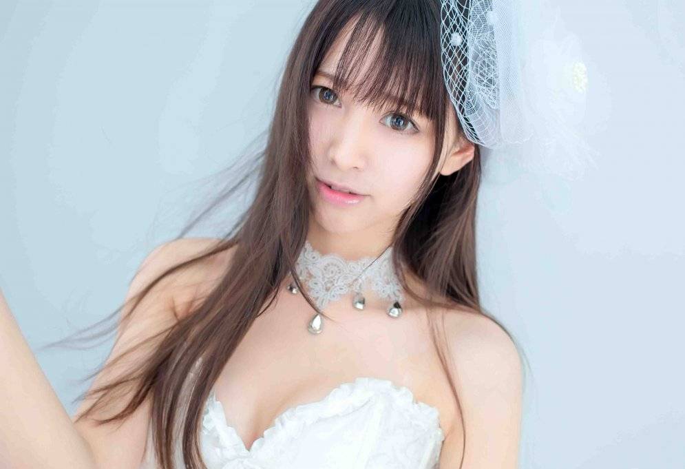Cosplay福利/清纯美女白丝美腿蕾丝内衣美乳诱惑小雅妃子cos福利