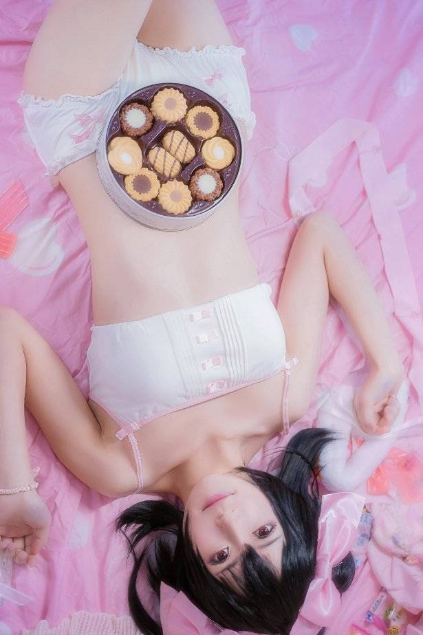 Cosplay福利/矢泽妮可 贫乳萝莉 裸足美少女 美腿控 宅男cos福利