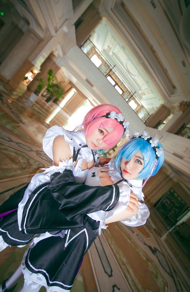 Cosplay福利/Re从零开始的异世界生活蕾姆 巨乳萝莉白丝美腿