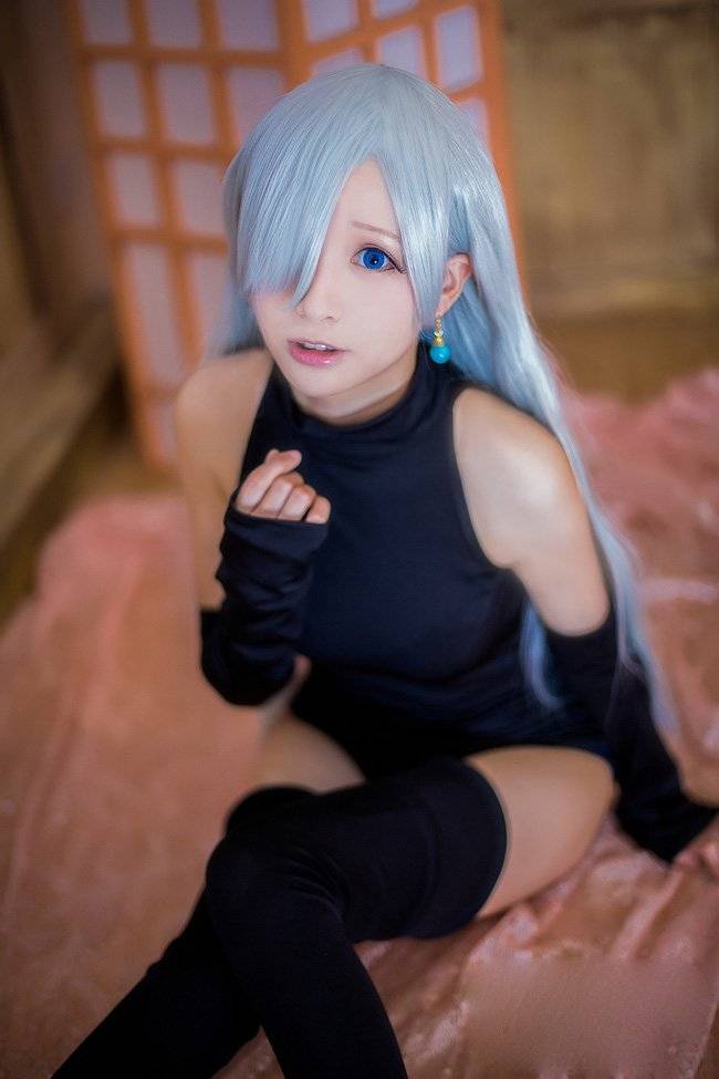 Cosplay福利/萝莉控伊丽莎白黑丝美腿诱惑美少女私房cos福利