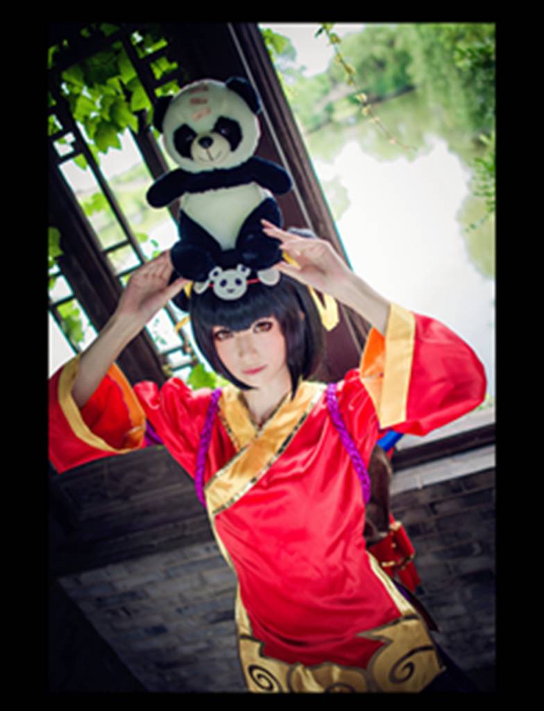 Cosplay福利/英雄联盟蛇年安妮cosplay图集