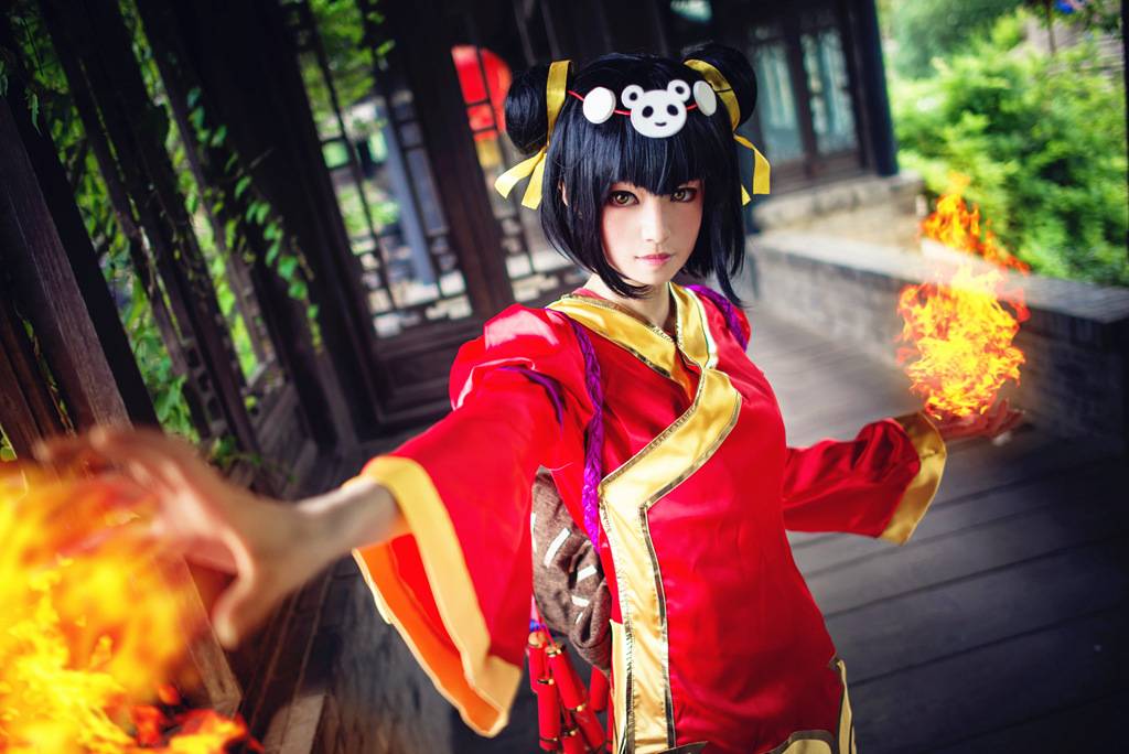 Cosplay福利/英雄联盟蛇年安妮cosplay图集