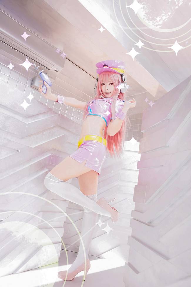 Cosplay福利/超级索尼子，粉色乳胶衣性感COS