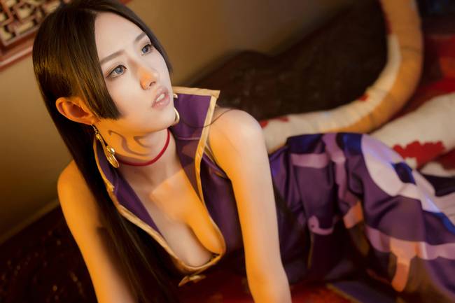 Cosplay福利/海贼王波雅·汉库克 御姐巨乳美腿