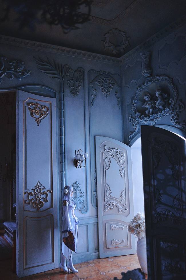 Cosplay福利/《从零开始的异世界生活》艾米莉娅白丝COS