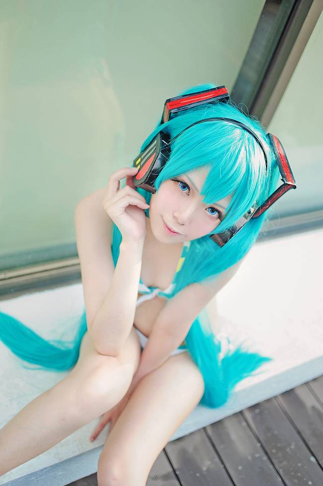 Cosplay福利/【腿控福利】VOCALOID 初音未来泳装下限cos福利