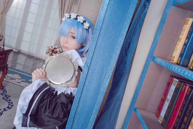 Cosplay福利/《Re：从零开始的异世界生活》雷姆COS，白丝女仆装