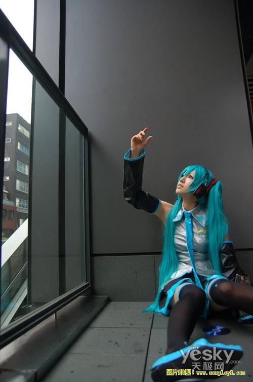 Cosplay福利/VOCALOID初音未来萝莉美腿黑丝cosplay