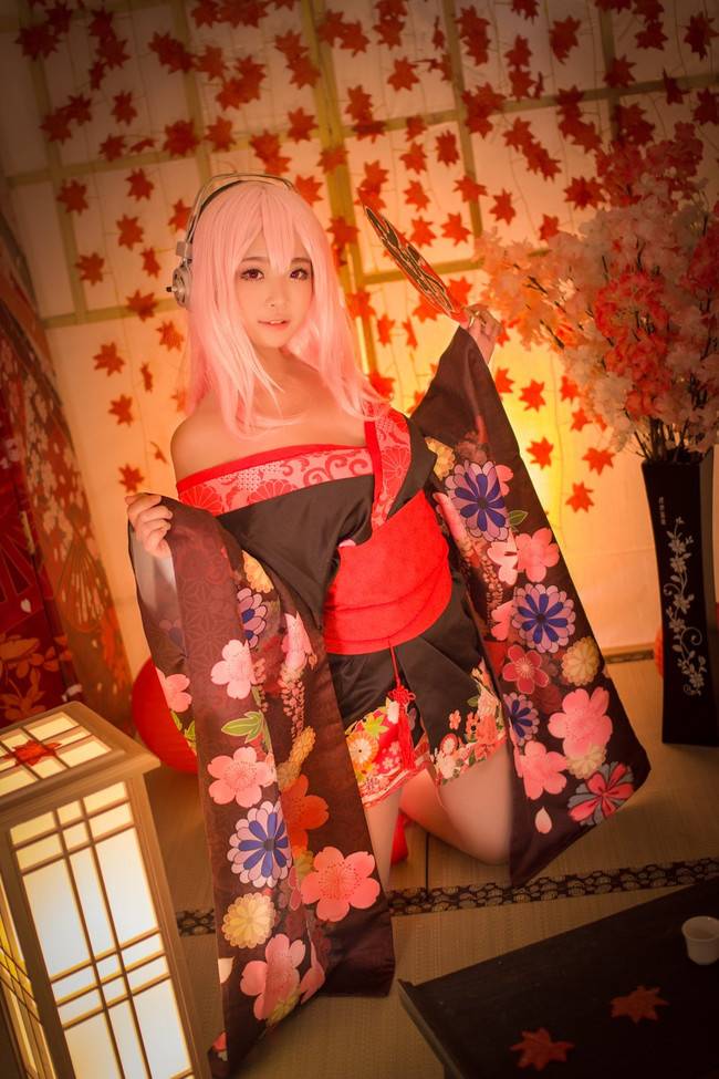 Cosplay福利/萌妹“超级索尼子”性感和服COS福利