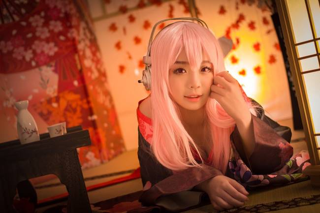 Cosplay福利/萌妹“超级索尼子”性感和服COS福利