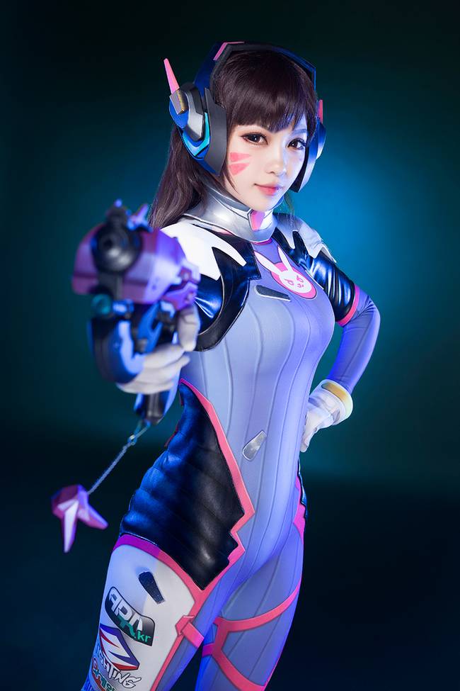 Cosplay福利/守望先锋紧身胶衣D.Va cos图片,性感COS全身图集