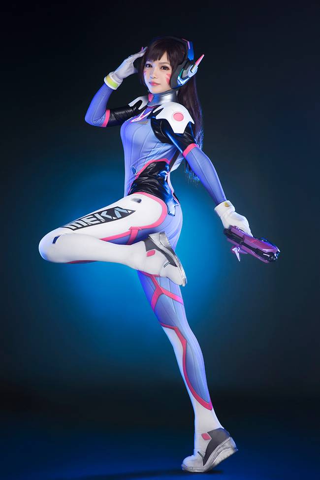 Cosplay福利/守望先锋紧身胶衣D.Va cos图片,性感COS全身图集