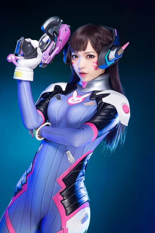 Cosplay福利/守望先锋紧身胶衣D.Va cos图片,性感COS全身图集