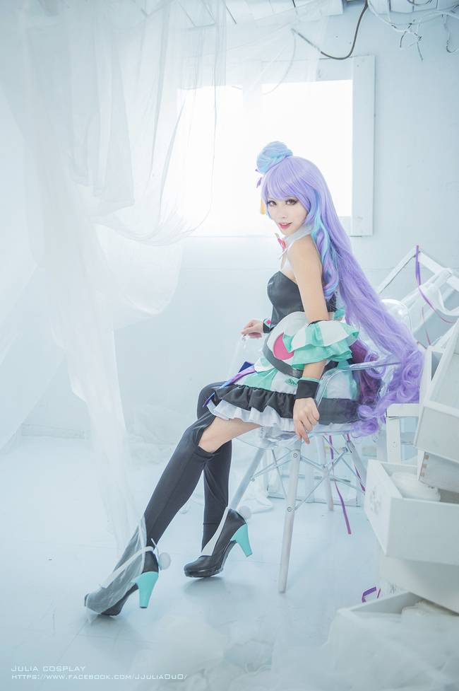 Cosplay福利/超时空要塞delta美云·金努梅尔性感黑丝cos图片