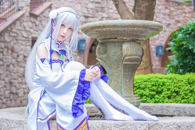 Cosplay福利/《Re从零开始的异世界生活》艾米莉娅cos图片分享