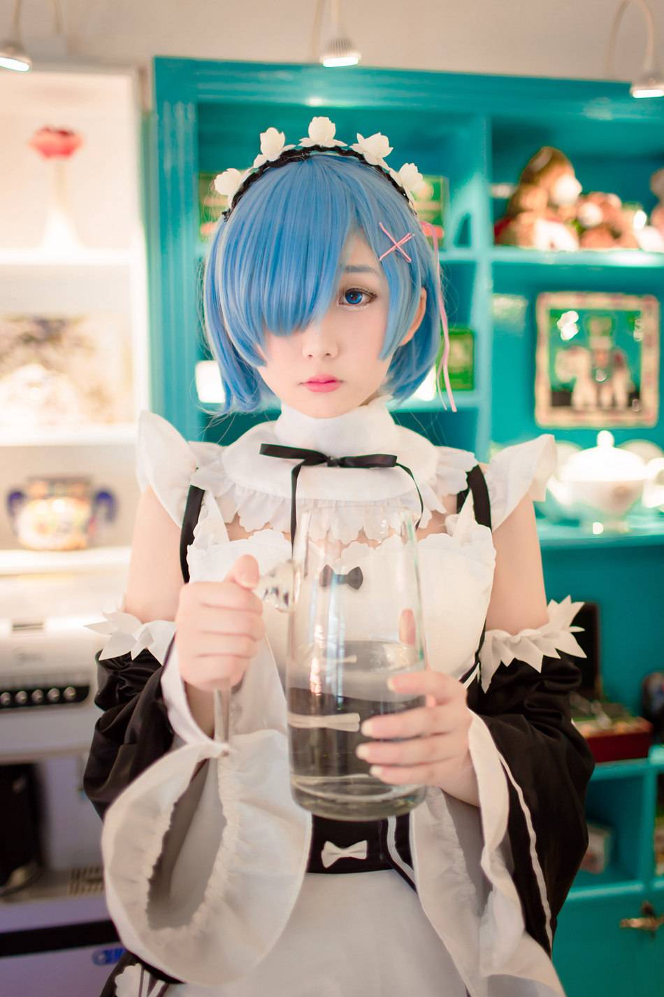 Cosplay福利/《从零开始的异世界生活》蕾姆白丝COS福利