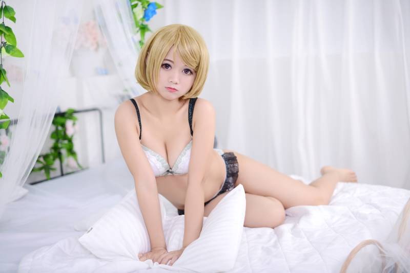 Cosplay福利/Love Live!小泉阳花内衣福利COS 裸足诱惑