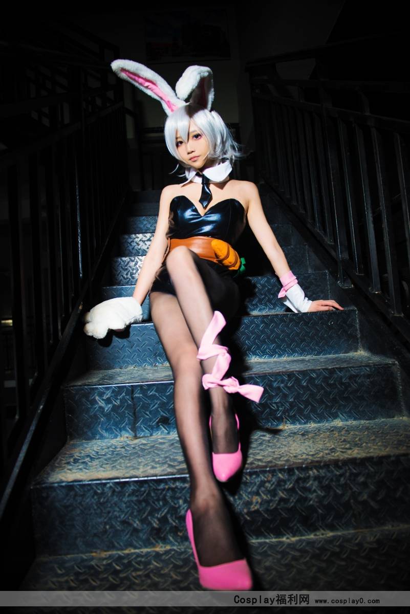Cosplay福利/美女coser啾小妍英雄联盟锐雯兔女郎cosplay腿控福利