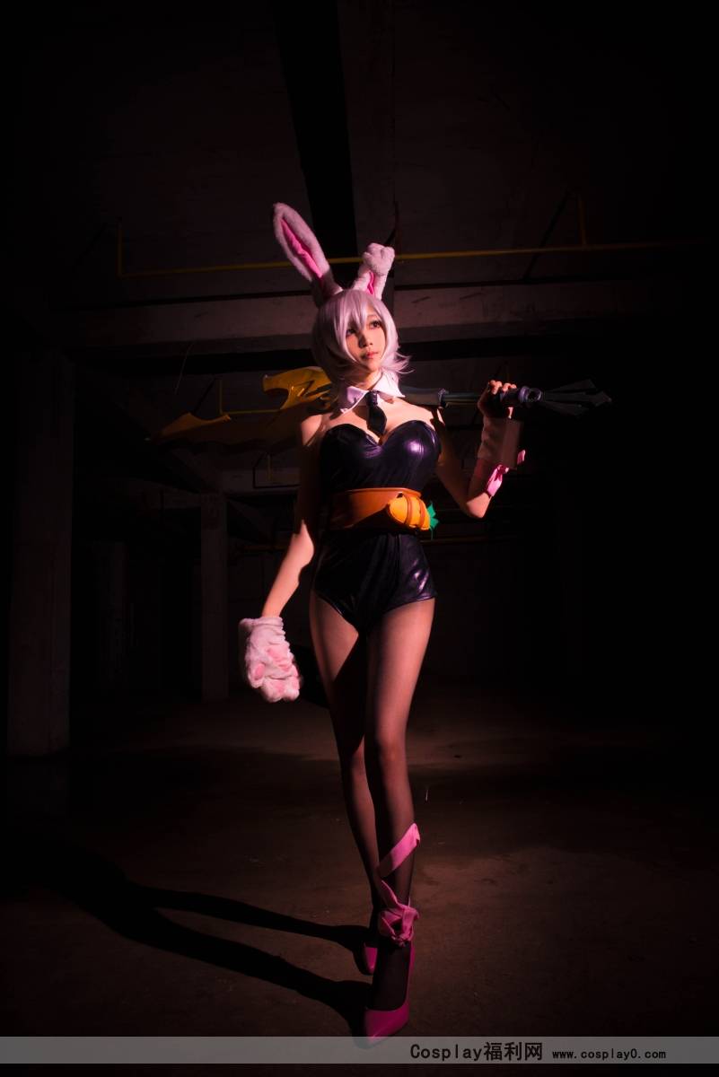 Cosplay福利/美女coser啾小妍英雄联盟锐雯兔女郎cosplay腿控福利