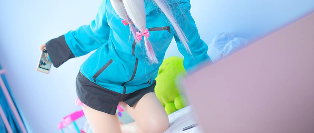 Cosplay福利/呆萌巨乳萝莉白丝袜蕾姆cosplay福利诱惑写真图片