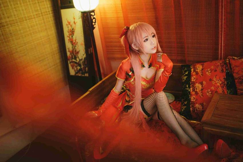 Cosplay福利/LUKA金丝雀福利cosplay腿玩年