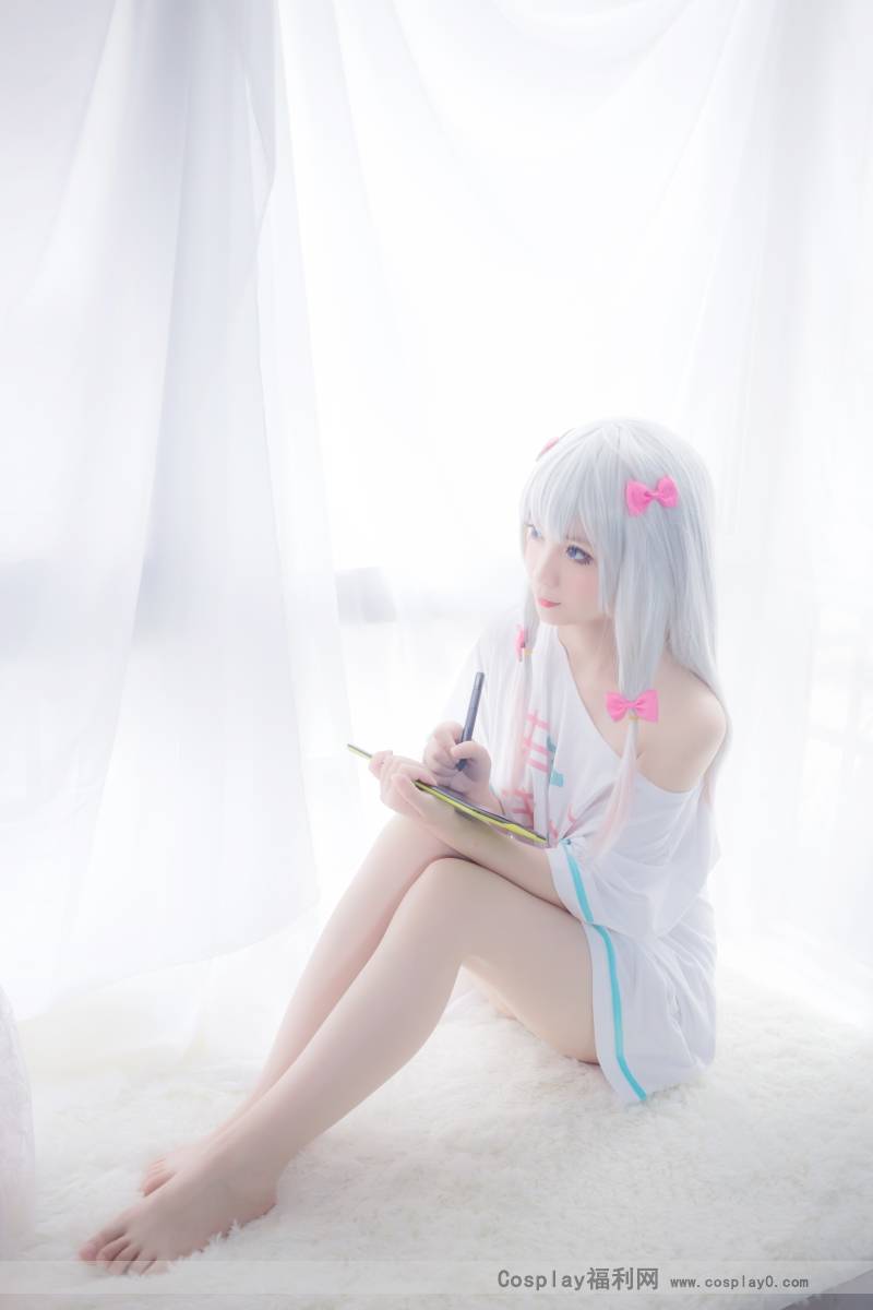 Cosplay福利/二次元萝莉 埃罗芒阿老师和泉纱雾裸足cosplay，这腿白的可怕