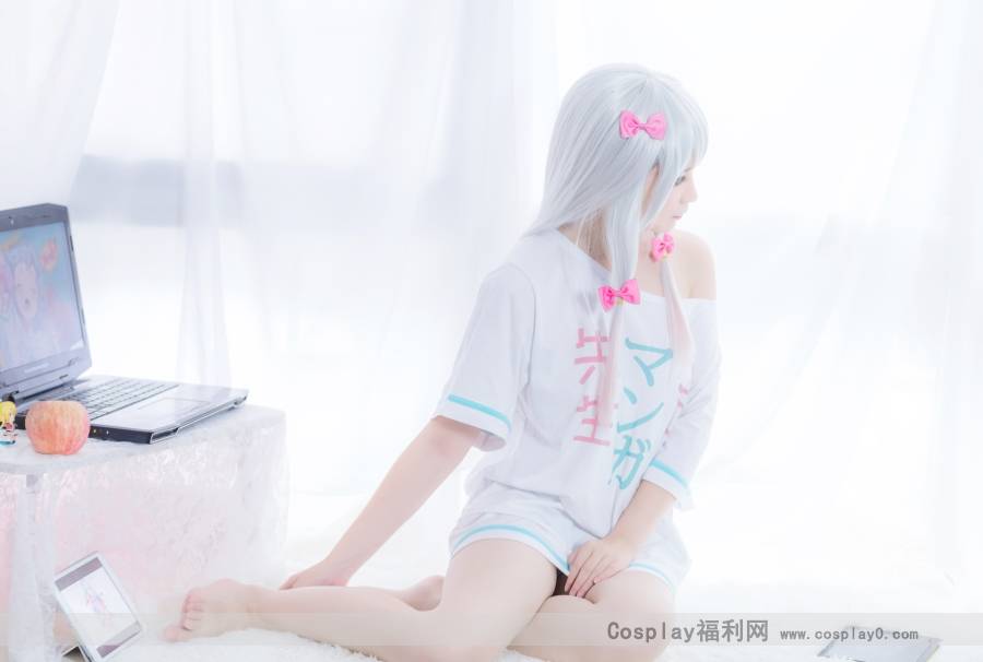 Cosplay福利/二次元萝莉 埃罗芒阿老师和泉纱雾裸足cosplay，这腿白的可怕