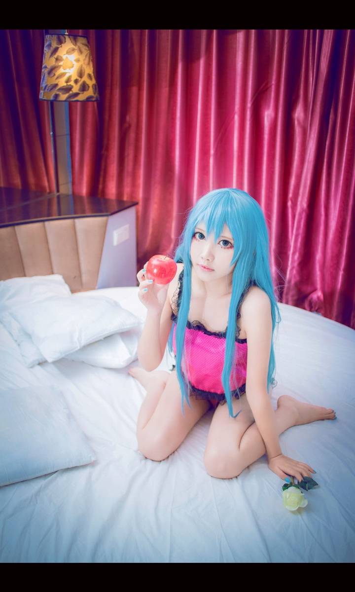 Cosplay福利/VOCALOID初音未来蕾丝内衣cosplay美女福利图片