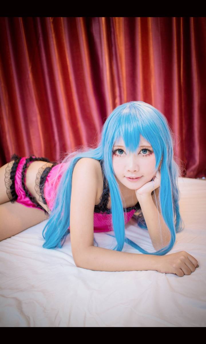 Cosplay福利/VOCALOID初音未来蕾丝内衣cosplay美女福利图片