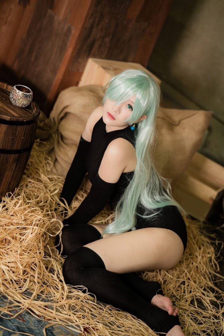Cosplay福利/七原罪伊丽莎白cosplay福利 半次元福利向美女裸足